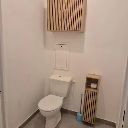 Super Calm Environ אוברווילייה