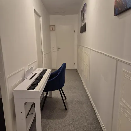 Super Calm Environ * אוברווילייה